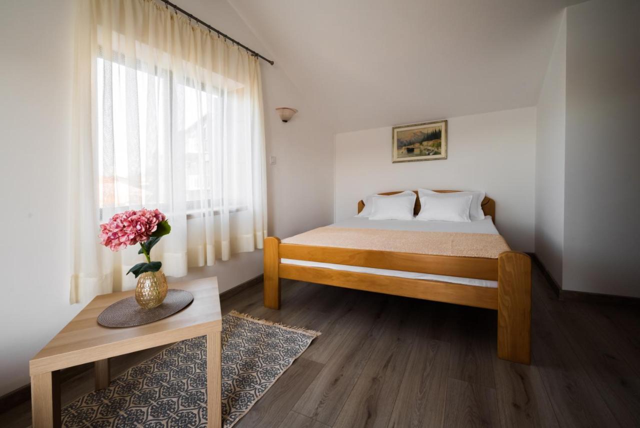 Apartments Ponta Krasici Tivat Exterior photo
