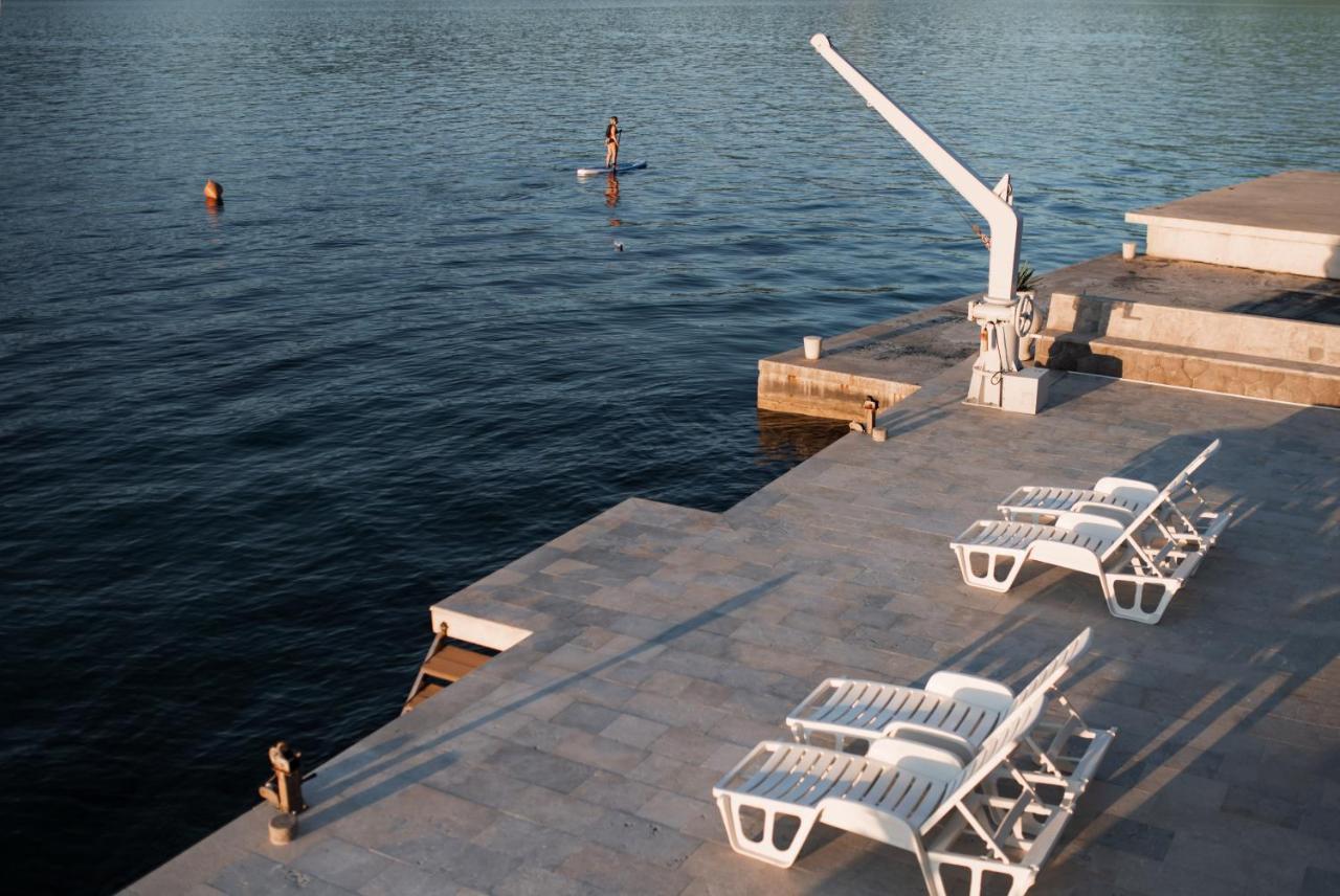 Apartments Ponta Krasici Tivat Exterior photo