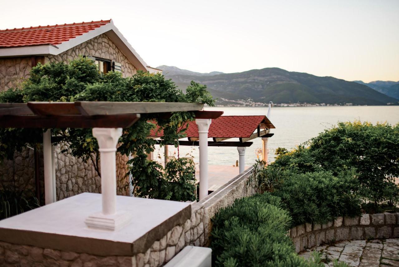 Apartments Ponta Krasici Tivat Exterior photo