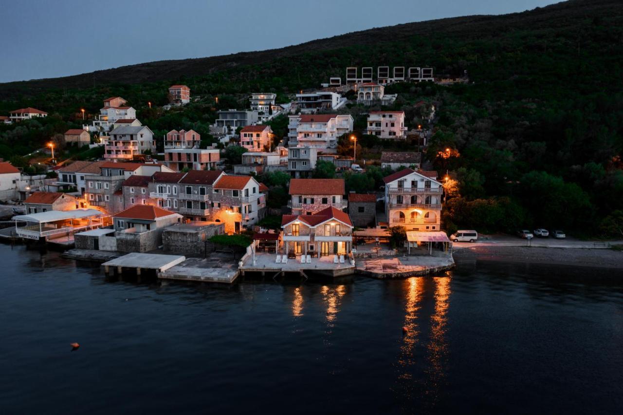 Apartments Ponta Krasici Tivat Exterior photo